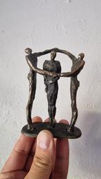 corry ammerlaan beeldje omarmen, Antiek en Kunst, Antiek | Koper en Brons, Ophalen of Verzenden