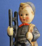 M I Hummel: 12- 2/0 – CHIMNEY SWEEP -TMK- 2 -10 ¾ cm., Verzamelen, Beelden en Beeldjes, Verzenden, Zo goed als nieuw, Hummel