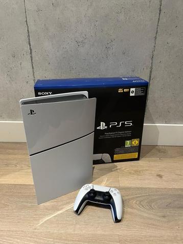 PlayStation 5 Digital Edition + Controller beschikbaar voor biedingen