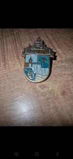 limited edition ravelein pin, Ophalen of Verzenden, Zo goed als nieuw, Button of Speldje