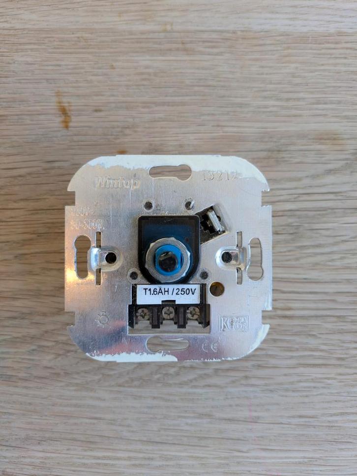 Gratis Oude Dimmer - Niet LED Geschikt, Doe-het-zelf en Verbouw, Elektra en Kabels, Ophalen