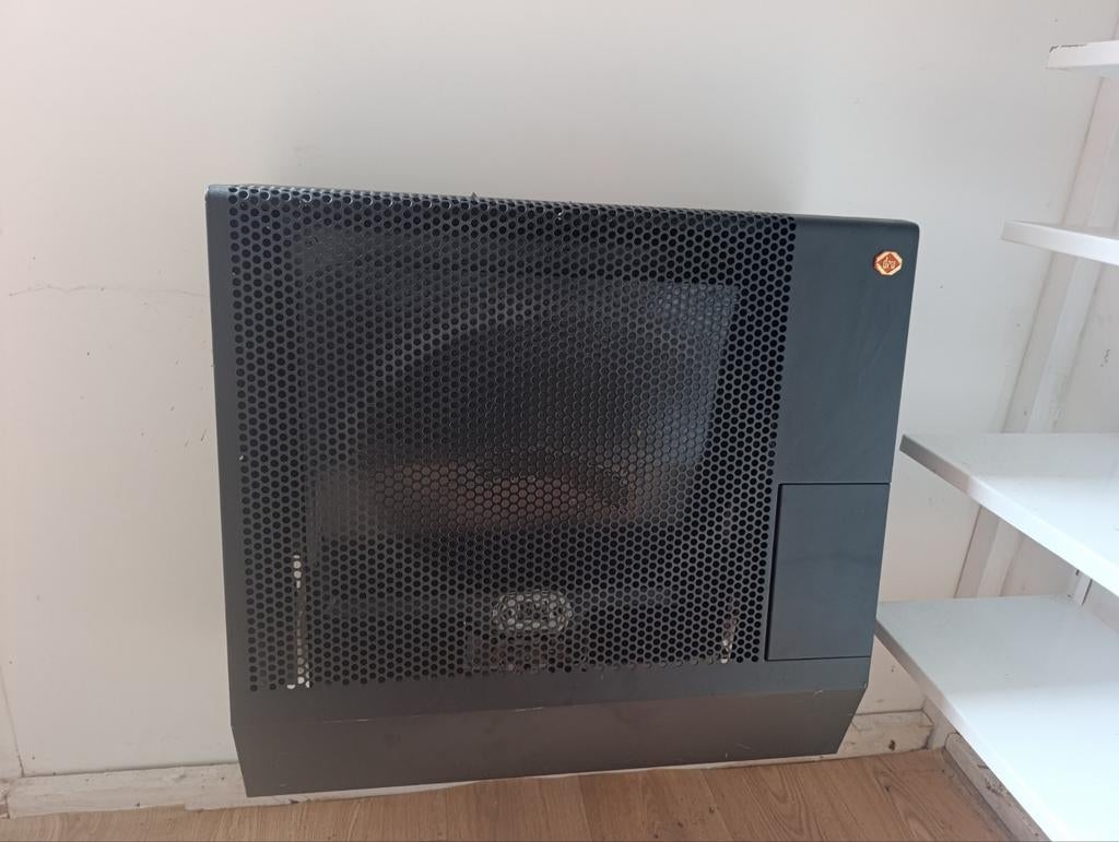 DRU Art3 Gevelkachel met doorvoer, gasdrukregelaar, gasfles, Ophalen