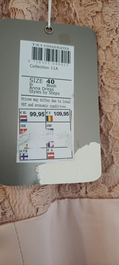 Prachtige zalmroze jurk tot de knie, nieuw met kaartje, Kleding | Dames, Jurken, Maat 38/40 (M), Nieuw, Ophalen of Verzenden, Knielengte