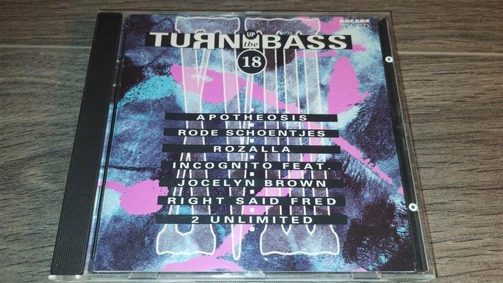 Turn Up The Bass 18, Cd's en Dvd's, Cd's | Dance en House, Zo goed als nieuw, Disco, Ophalen of Verzenden