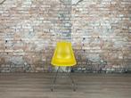 Vitra DSR mustard bij TheReSales, Huis en Inrichting, Ophalen, Overige kleuren, Drie, Design