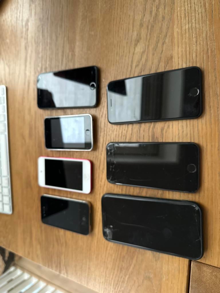 Apple iPods en iPhones - Diverse modellen, heel en defect, Ophalen of Verzenden, Niet werkend