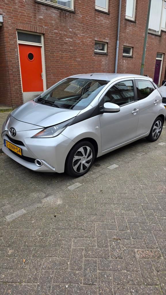 Toyota Aygo 1.0 12V Vvt-i Ddrs 2014 Grijs, Auto's, Toyota, Bedrijf, Aygo, ABS, Achteruitrijcamera, Benzine, A, Hatchback, Handgeschakeld