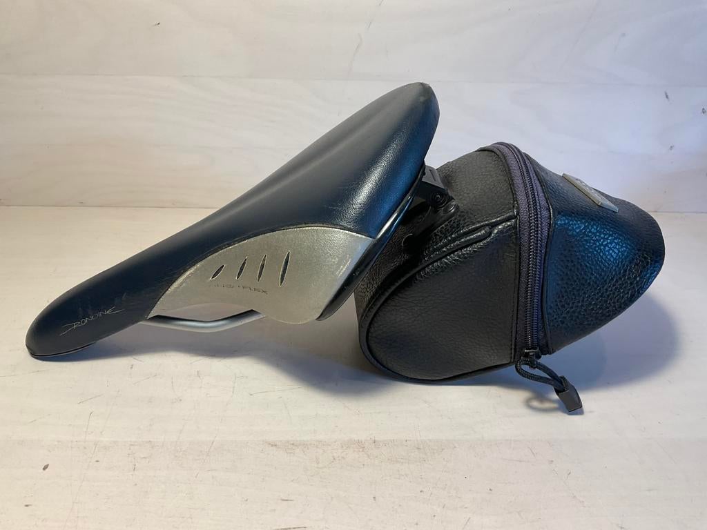 Fi’zi:k zadel met zadeltasje gebruikt maar in goede staat, Fietsen en Brommers, Fietsonderdelen, Zo goed als nieuw, Zadel, Ophalen of Verzenden