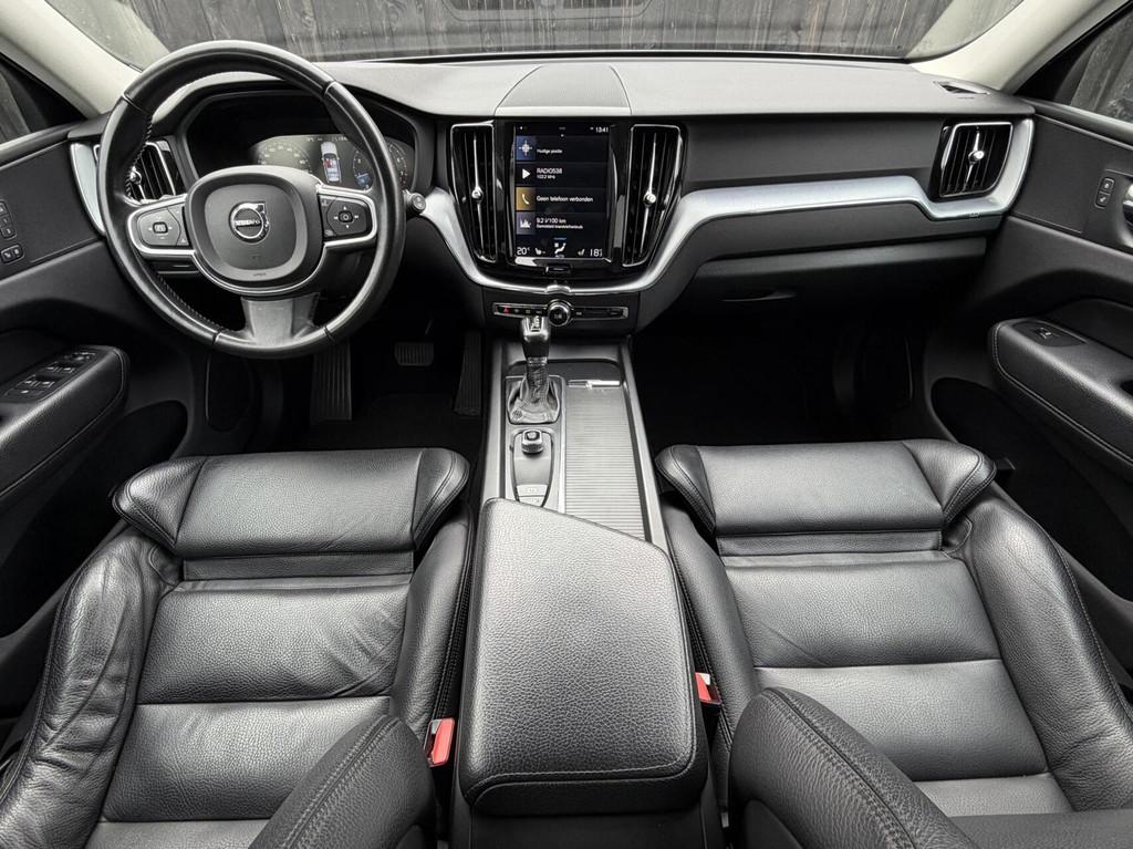 Volvo XC60 2.0 T5 Momentum| Keyless| Trekhaak| Leer| NL Auto, 12 maanden, Gebruikt, Euro 6, 4 cilinders