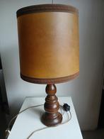Schemerlamp met houten voet en kap, Ophalen of Verzenden, Gebruikt, Klassiek