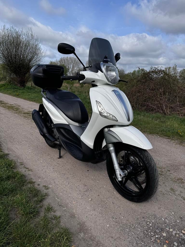 Piaggio Beverly 350 Sport 2012, Motoren, Particulier