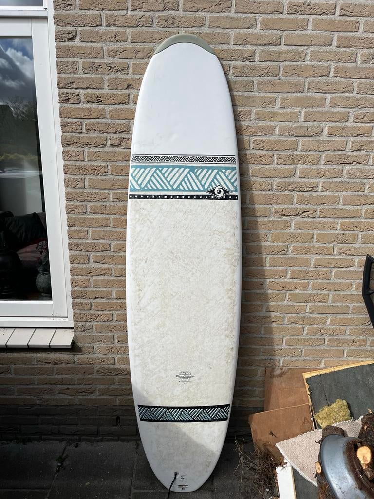 Bic Egg Surfboard 7'0 Duratec met vinnen en leash, Watersport en Boten, Golfsurfen, Ophalen, Gebruikt, Funboard, Met vinnen