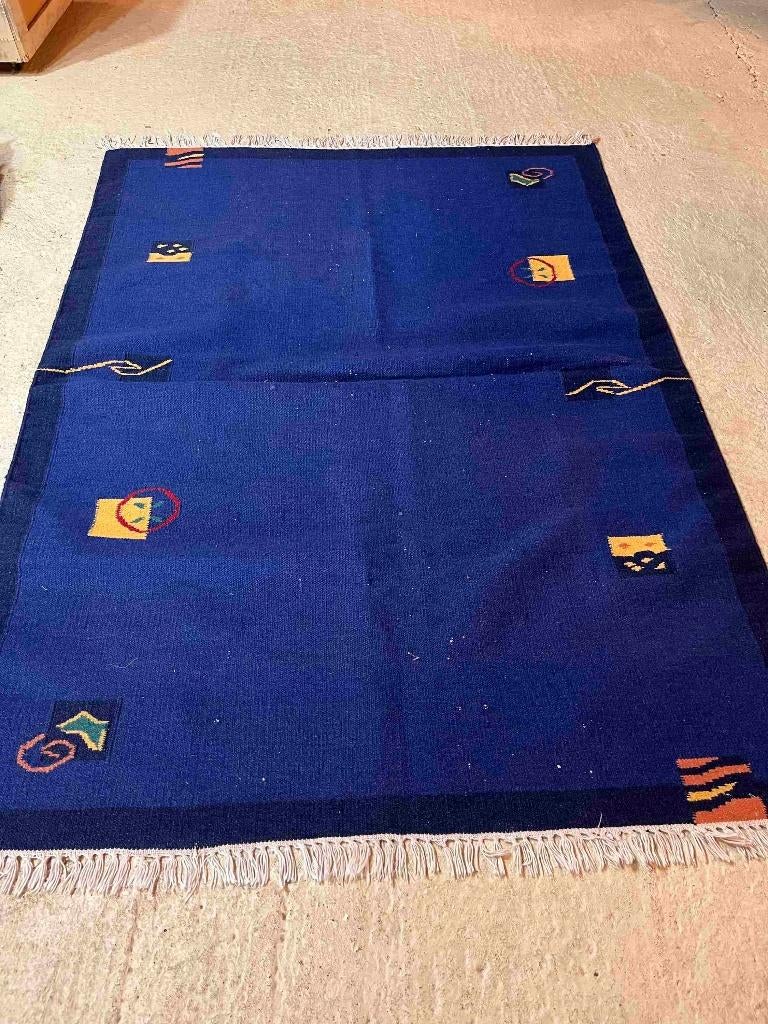 Kelim handgeweven wollen kleed blauw met accenten 176/129, Huis en Inrichting, Stoffering | Tapijten en Kleden, Gebruikt, 100 tot 150 cm
