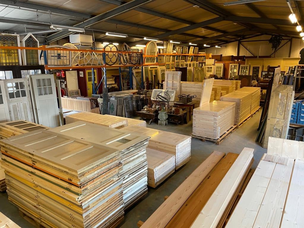 Antieke houten schouw 155x30x107cm lxdxh., Ophalen