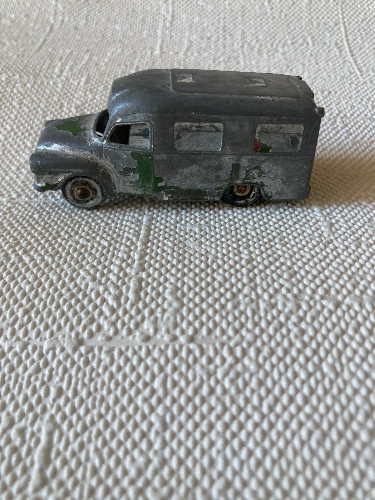 Lomas ambulance. Made in England by Lesney., Ophalen of Verzenden, Gebruikt, Overige typen