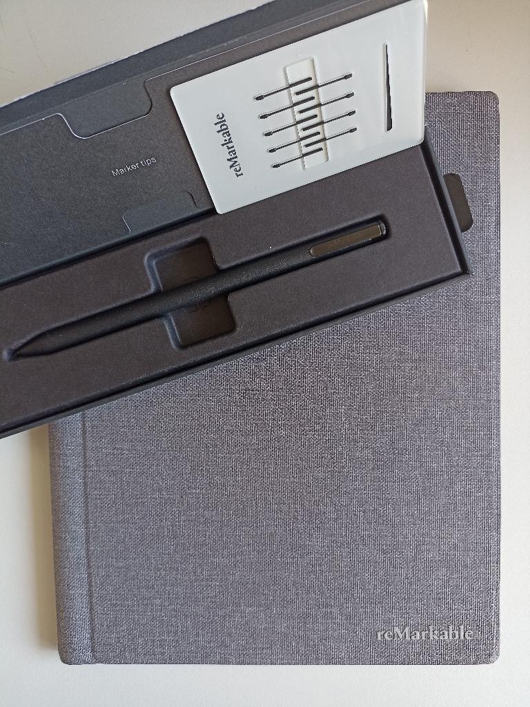 reMarkable 2 met bookcase grijs, Computers en Software, Tekentablets, Ophalen, Zo goed als nieuw, ReMarkeable