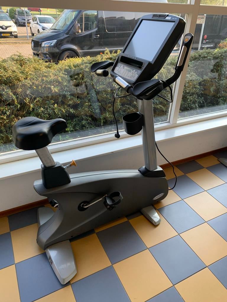 Matrix Fitness U7x Professionele Upright Bike Hometrainer, Ophalen of Verzenden, Zo goed als nieuw, Benen