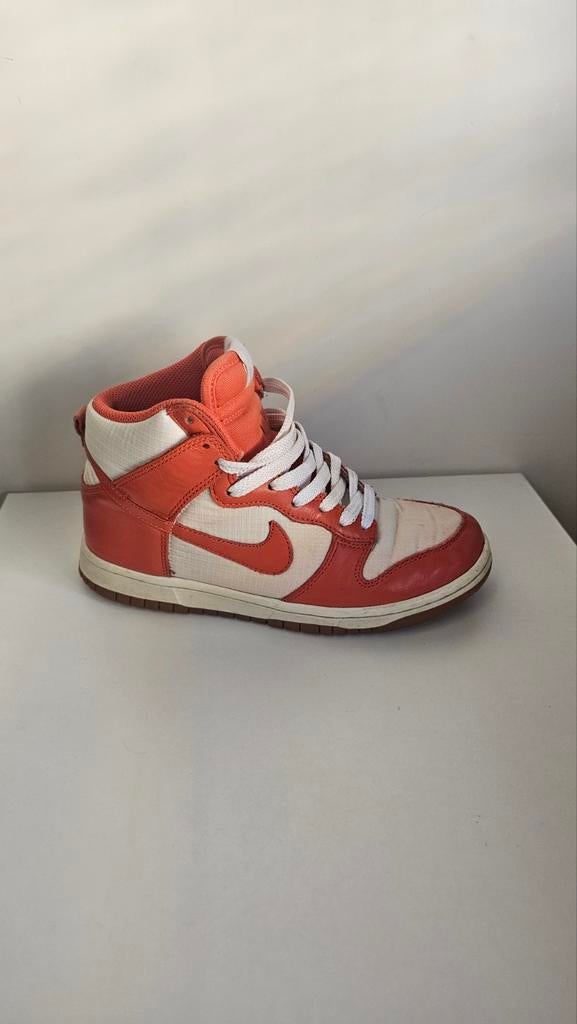 Nike Dunk High Oranje Gebrokenwit - Maat 37.5, Kleding | Dames, Schoenen, Nike, Ophalen of Verzenden, Oranje, Sneakers of Gympen