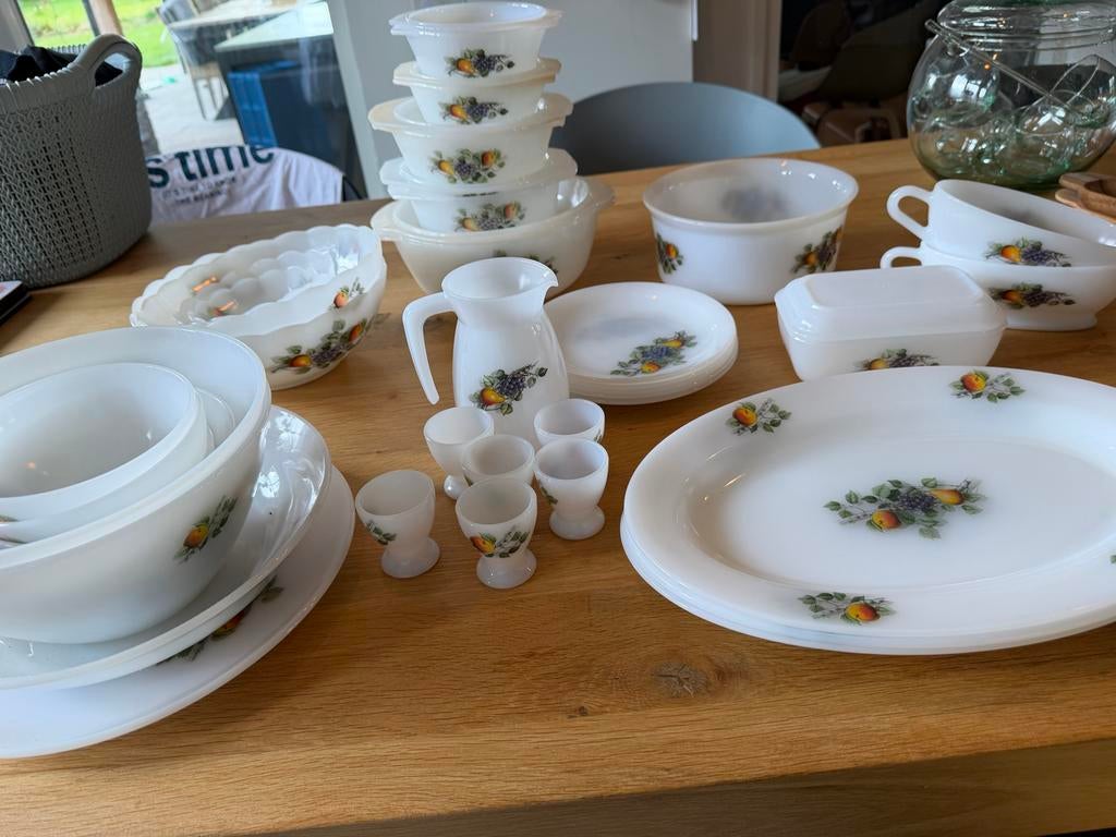 Arcopal servies met fruitmotief, Huis en Inrichting, Keuken | Servies, Ophalen, Gebruikt, Glas, Overige stijlen