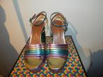 Kurt Geiger retro look sandalet kleurrijk plateau hak 37, Kleding | Dames, Overige kleuren, Verzenden, Sandalen of Muiltjes, Zo goed als nieuw