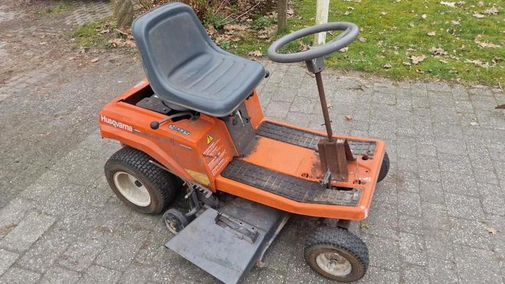 Husqvarna Rider 820 – 8 pk – Opknapper, Tuin en Terras, Zitmaaiers, Gebruikt, Minder dan 90 cm, Elektrische starter, Versnellingen