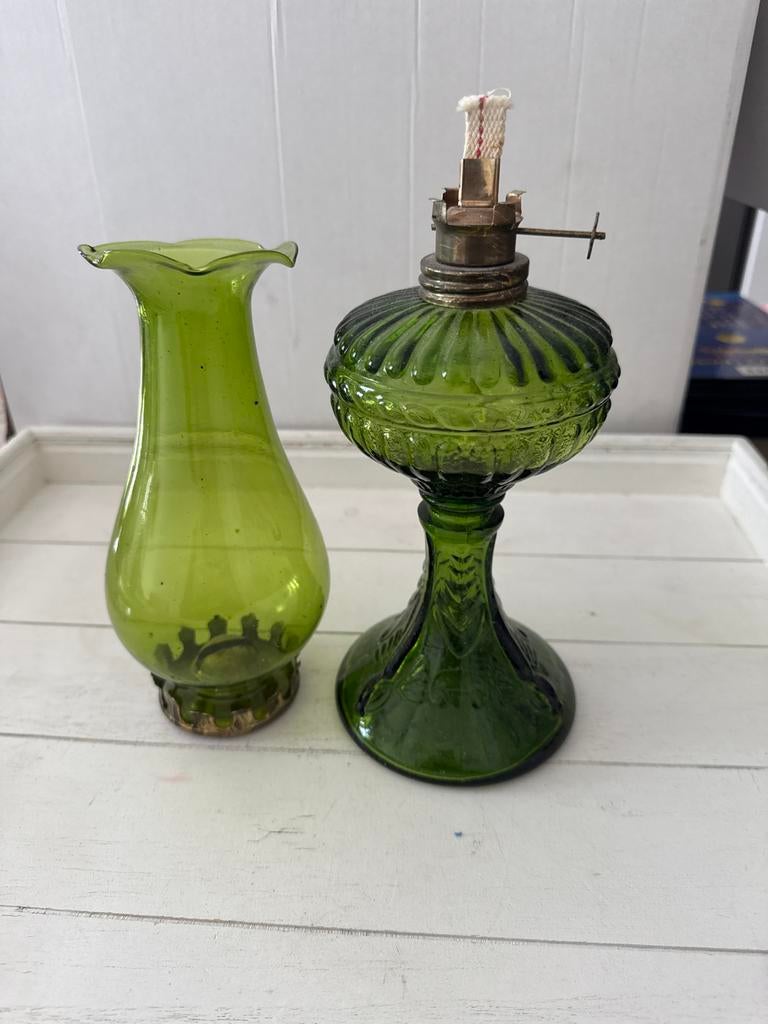 Vintage Groene Olie Lamp en Vaas - Decoratieve Set, Antiek en Kunst, Ophalen of Verzenden