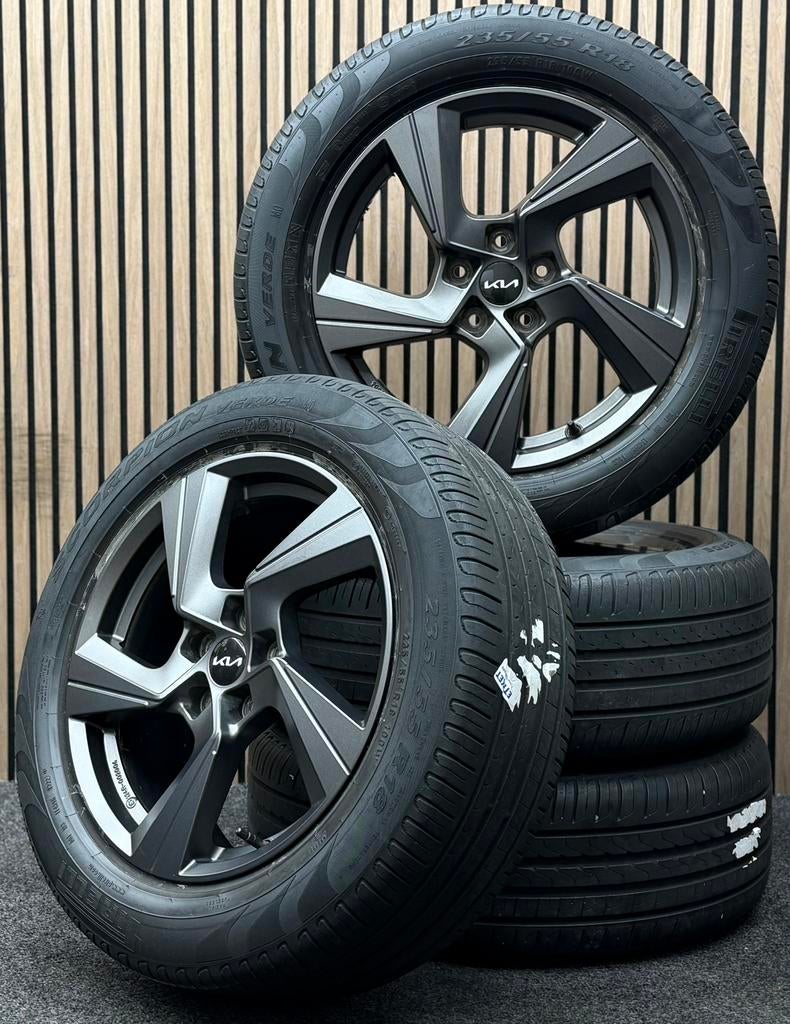 Originele 18 inch Kia Sportage NQ5 5x114.3 ET51 TPMS Pirelli, Auto-onderdelen, Banden en Velgen, Ophalen, 18 inch, ., Banden en Velgen