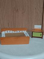 Vintage bed met kaptafeltje poppenhuis, Ophalen of Verzenden, Gebruikt, Poppenhuis