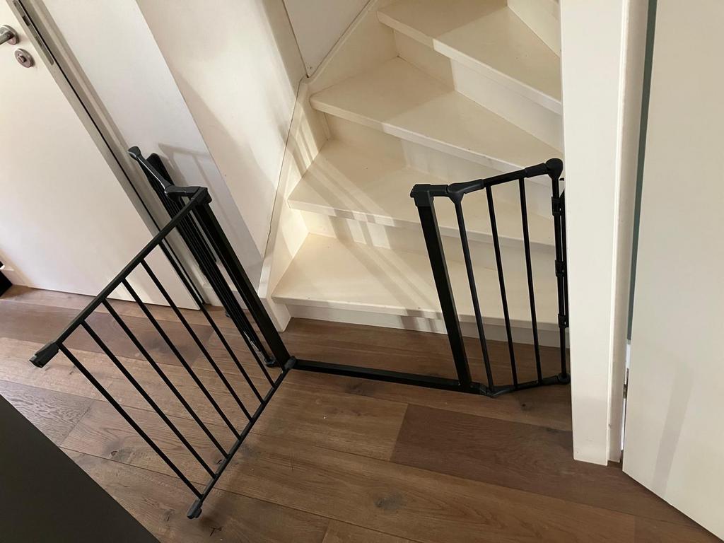 BabyDan Flex V Traphekje - Hoekhek - 92-125 cm - Zwart, Ophalen, Gebruikt, 115 cm of meer, Metaal of IJzer