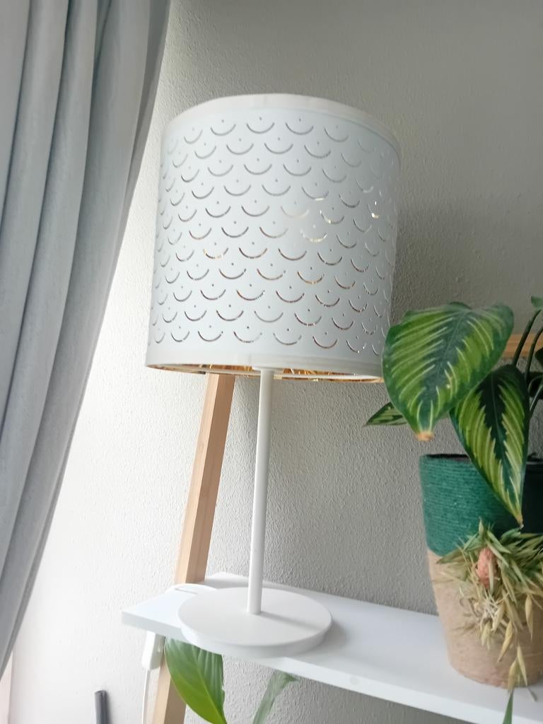 Witte lampenkap met staanders, Ophalen, Zo goed als nieuw, Rond