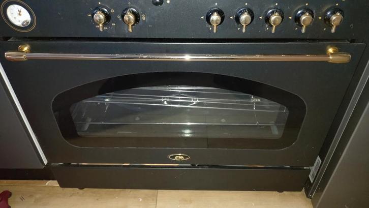 Zwart gasfornuis met gasoven, Witgoed en Apparatuur, Fornuizen, Vrijstaand, Gas, 4 kookzones, Ophalen