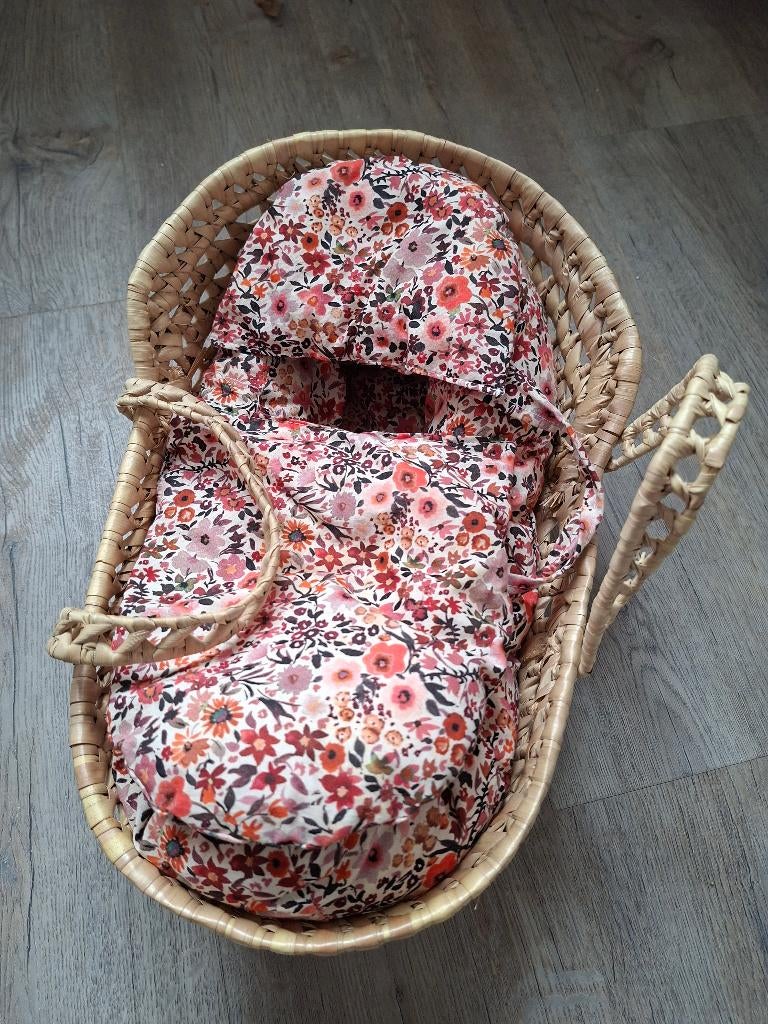 Speelgoed poppenmandje, Ophalen, Zo goed als nieuw, Babypop