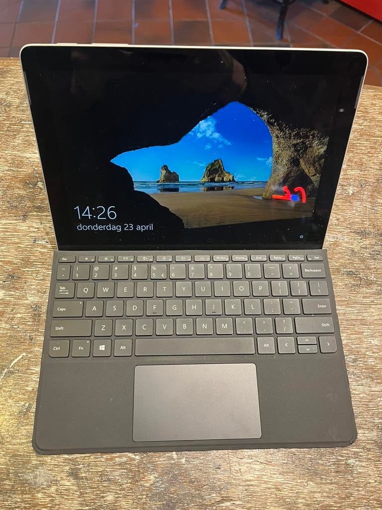 Microsoft Surface Go2 met toetsenbord 8GB RAM 128GB SSD W10P, Europalaan 89, 's-Hertogenbosch, Qwerty, Intel Pentium 4415U, Zo goed als nieuw