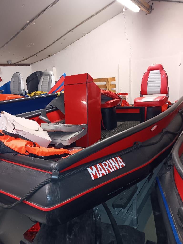 Visbootje, Watersport en Boten, Hengelsport | Karpervissen, Nieuw, Overige typen, Ophalen