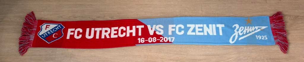 FC Utrecht - Zenith Sint Petersburg sjaal 16-08-2017, Ophalen of Verzenden, F.C. Utrecht, Vaantje of Sjaal