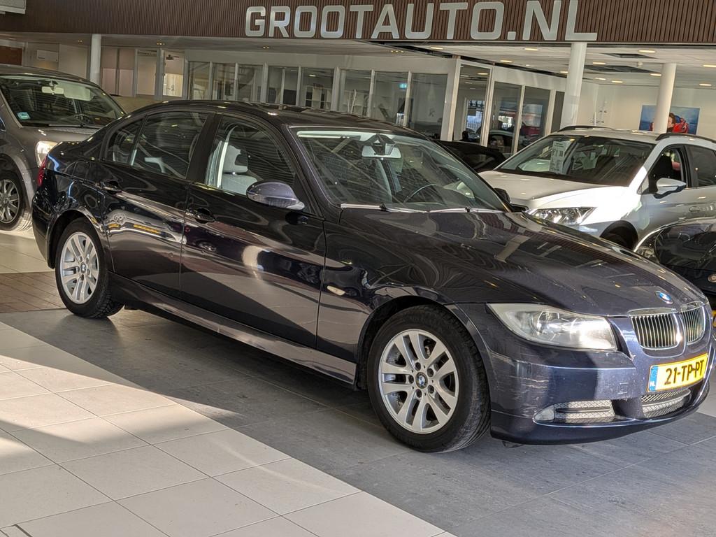 BMW 3 Serie 318i Automaat Airco, Cruise Control, Stuurbekrac, Auto's, 4 cilinders, Blauw, Regensensor, Bedrijf