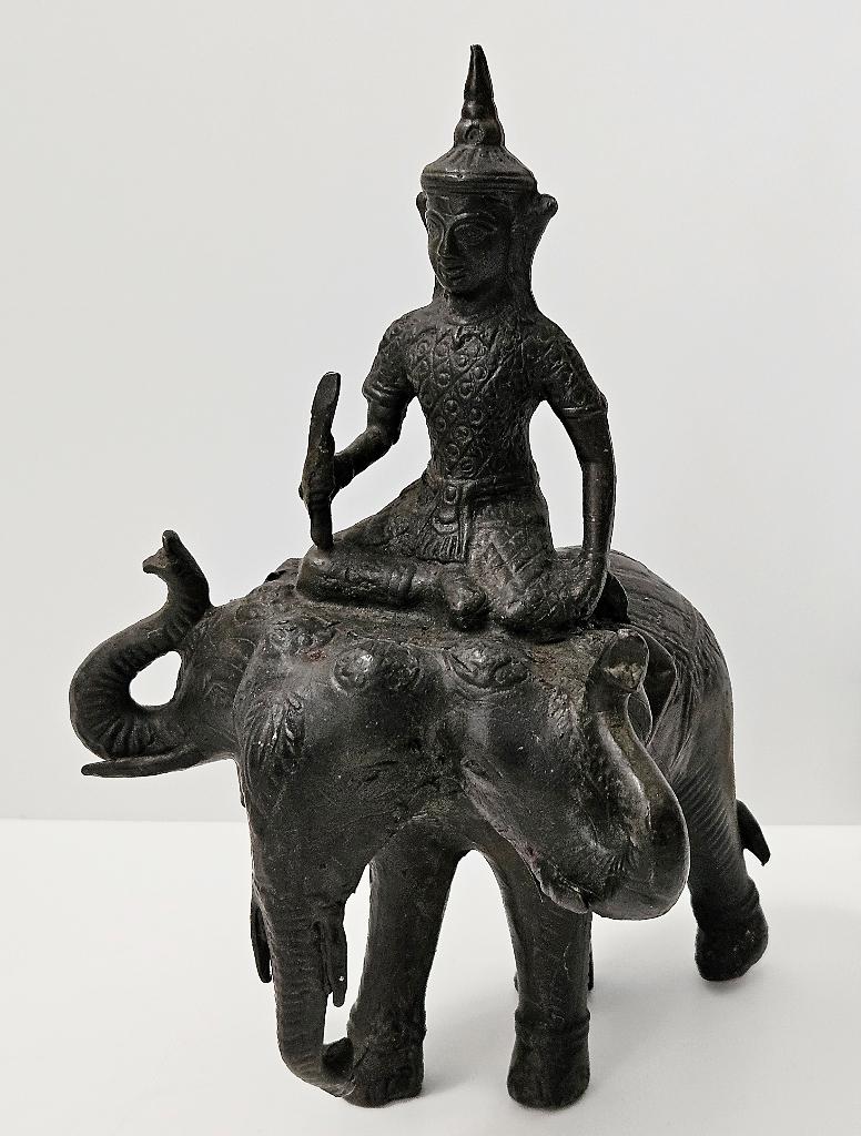 Massief bronzen beeldje - Indra riding Erawan, Antiek en Kunst, Ophalen of Verzenden