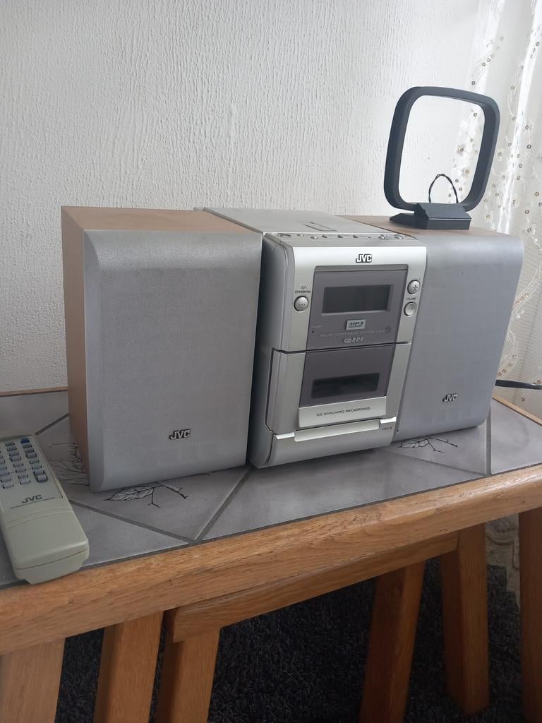 JVC microset met cd, radio en cassettespeler, Ophalen