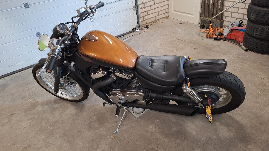 Suzuki Intruder vs800, Motoren, Motoren | Suzuki, Particulier, Chopper, meer dan 35 kW, 2 cilinders, Motorrijbewijs A, Cardan-aandrijving