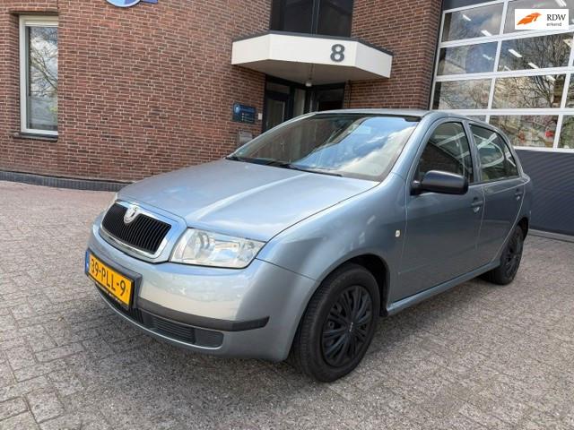 Skoda Fabia 1.4 Classic / bj.2002 / kleur: grijs / 5 deurs /, Voorwielaandrijving, Stof, Gebruikt, 14 km/l
