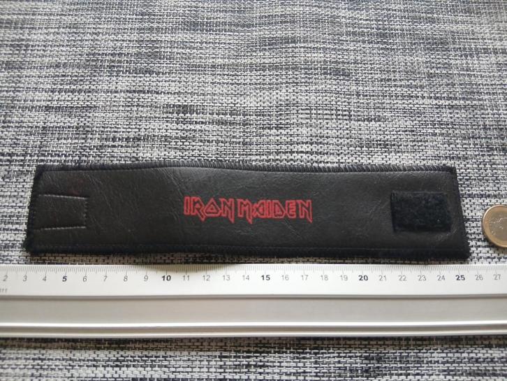 Iron Maiden polsband met klittenband, Verzamelen, Muziek, Artiesten en Beroemdheden, Zo goed als nieuw, Gebruiksvoorwerp, Verzenden