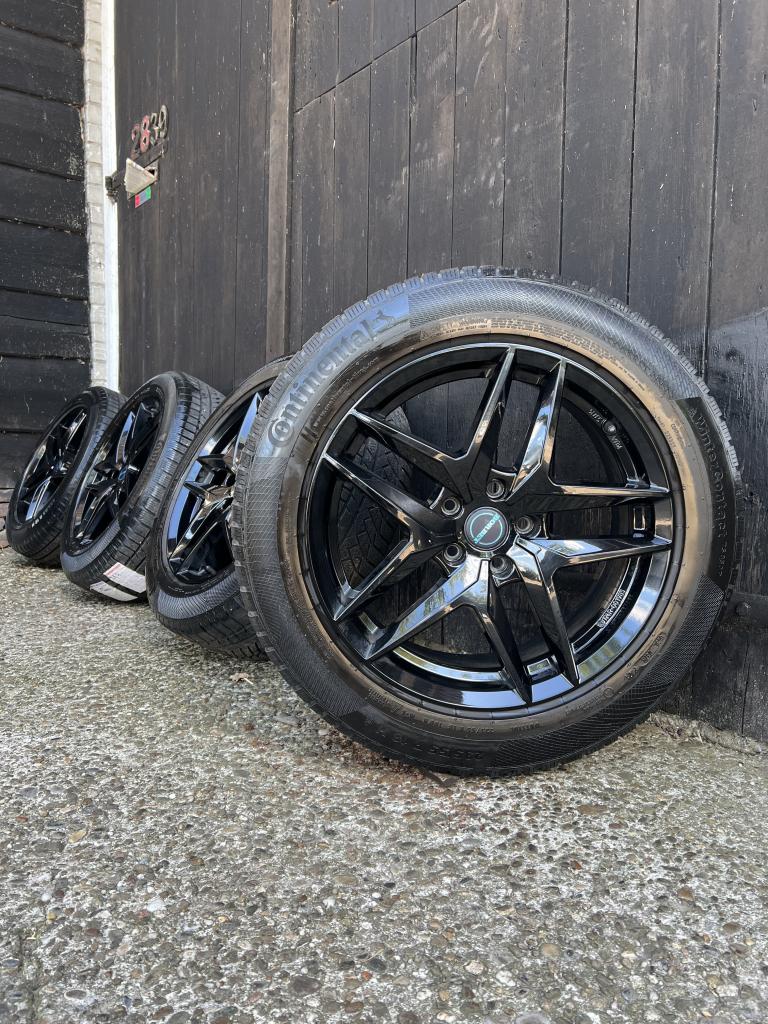 Audi q3 q5 a6 Tiguan Passat velgen 18” winterset zwart 5x112