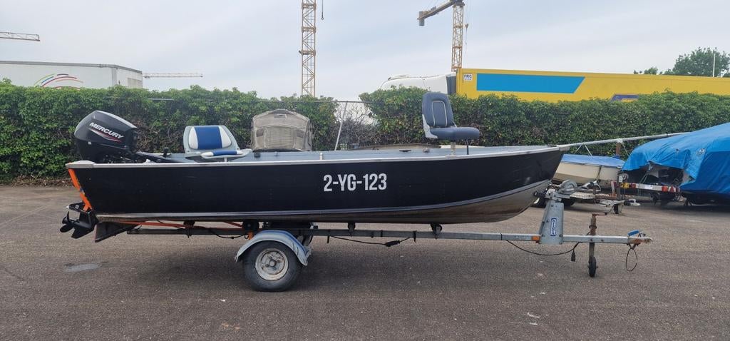 Visboot Quicksilver SF450 met Mercury 20 PK motor + trailer, Ophalen, Zo goed als nieuw, Minder dan 6 meter, Overige typen