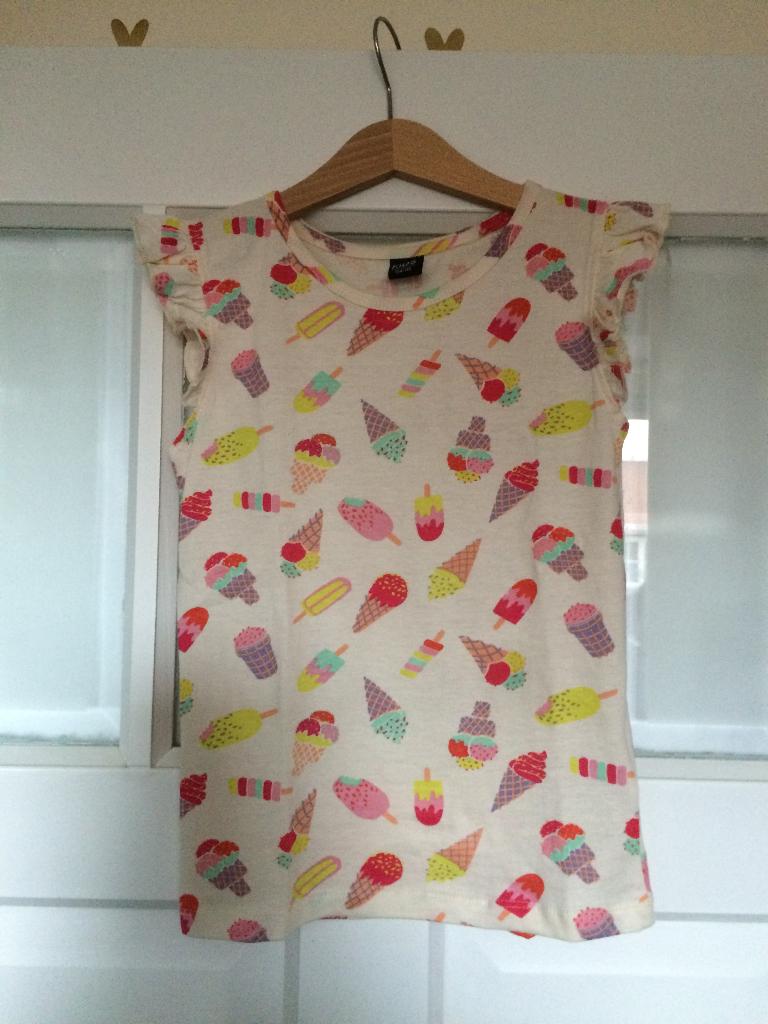 Wibra topje met ijsjes maat 134/140 - Nieuw - ongedragen, Meisje, Ophalen of Verzenden, Zo goed als nieuw, Shirt of Longsleeve