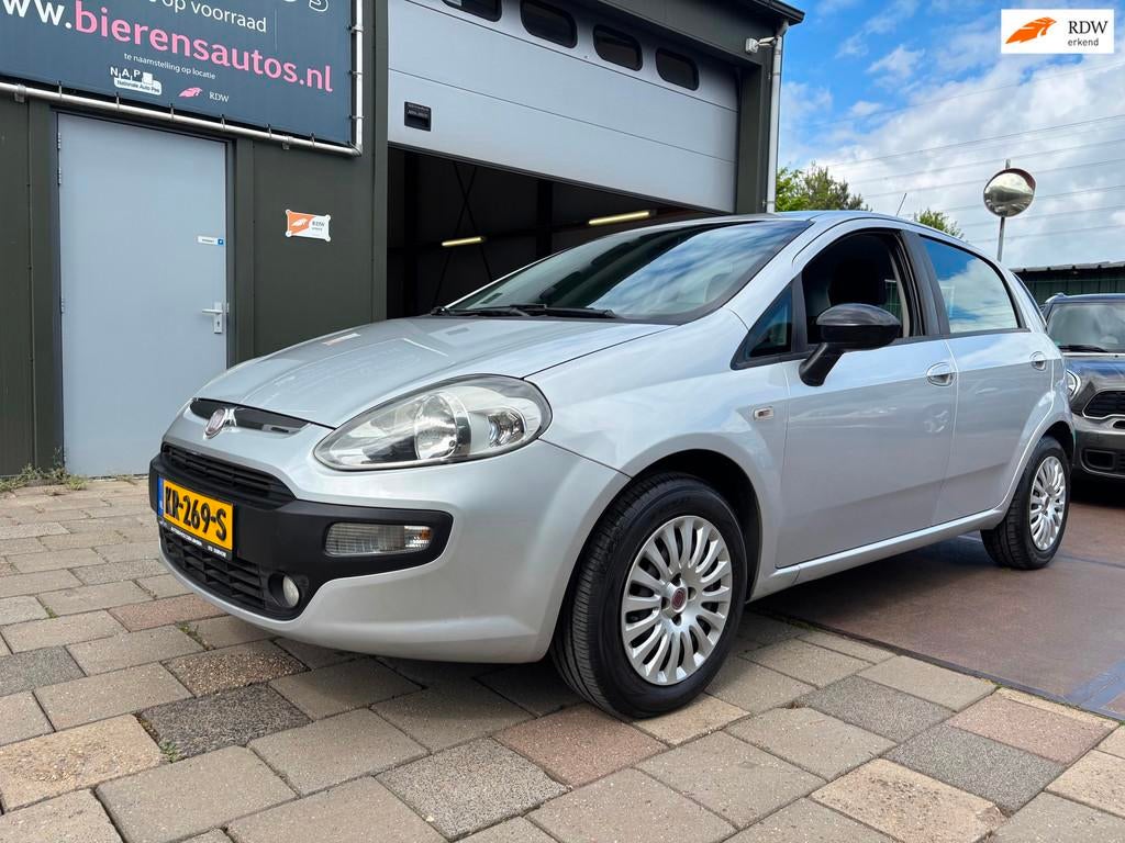 Fiat Punto Evo 1.4 Dynamic Airco 5D, Voorwielaandrijving, Euro 5, 4 cilinders, 400 kg