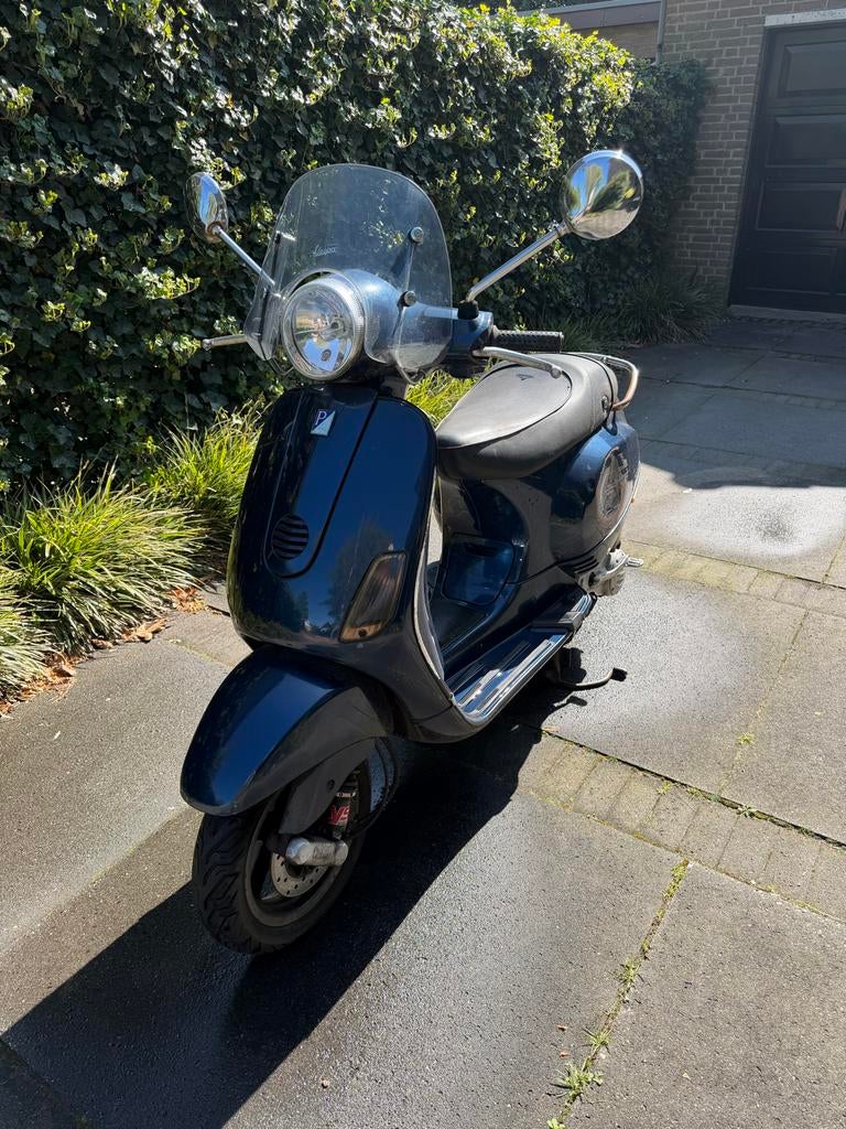 Vespa LX50 4T, Fietsen en Brommers, Ophalen, Gebruikt, Maximaal 45 km/u, Benzine