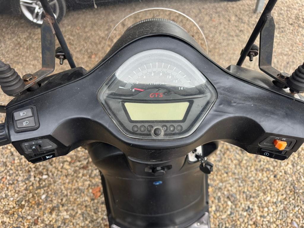 GTS Toscana Scooter, Fietsen en Brommers, Snorfietsen en Snorscooters, Gebruikt, Benzine, Ophalen, Overige merken