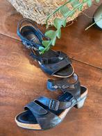 Mooie aparte zwarte leren THINK! Plateau sandalen mt36 izgst, Zwart, Think!, Zo goed als nieuw, Sandalen of Muiltjes