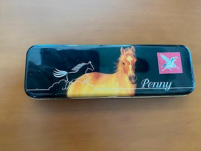 Penny paarden vintage pennenblikje, Verzamelen, Dierenverzamelingen, Gebruikt, Overige typen, Paard, Ophalen of Verzenden