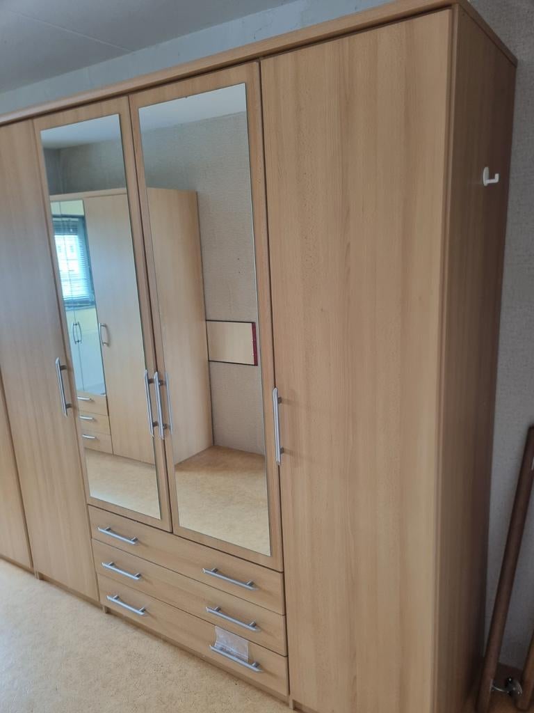 Kleding kasten, Huis en Inrichting, Gebruikt, 100 tot 150 cm, 200 cm of meer, 25 tot 50 cm